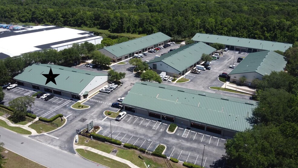 3653 Regent Blvd, Jacksonville, FL à louer - Photo de l’immeuble – Image 2 sur 15
