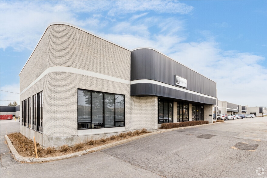 3450-3560 Boul Poirier, Montréal, QC à louer - Photo de l’immeuble – Image 3 sur 5