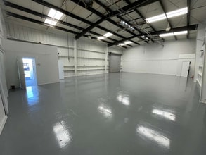 6230 Stone Rd, Port Richey, FL à louer Photo intérieure– Image 2 sur 5