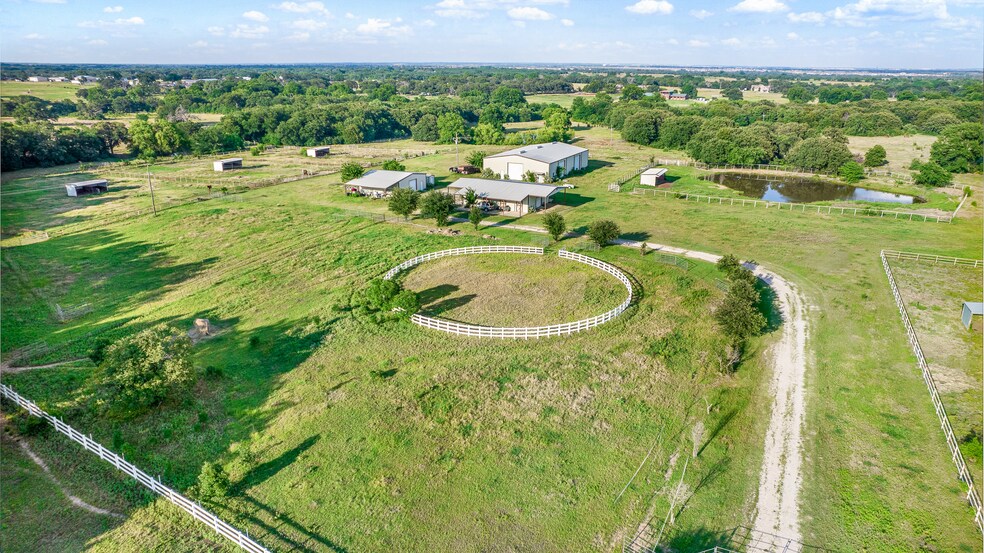 6832 FM 2931, Aubrey, TX à vendre - Photo de l’immeuble – Image 3 sur 31