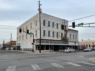 Plus de détails pour 201-205 E Chambers St, Cleburne, TX - Local commercial à louer