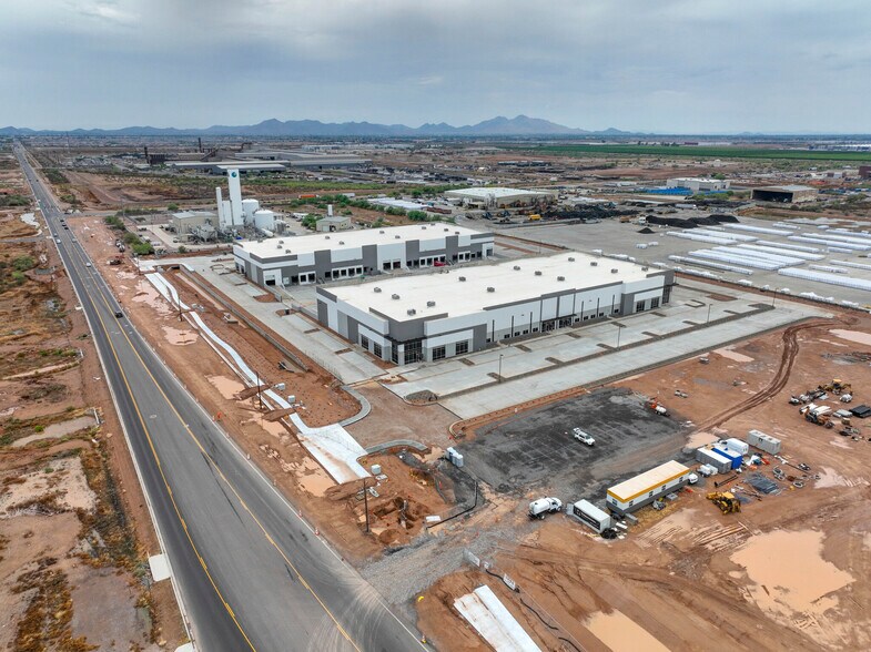 AZ-24 & N MERIDIAN Rd, Mesa, AZ à louer - Photo de l’immeuble – Image 2 sur 7