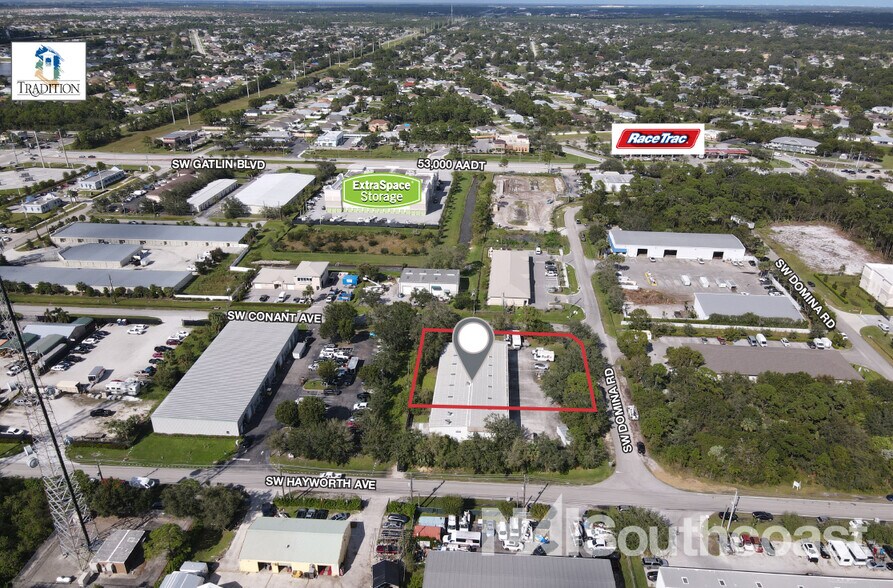 2100 SW Conant Ave, Port Saint Lucie, FL à louer - Photo de l’immeuble – Image 2 sur 7