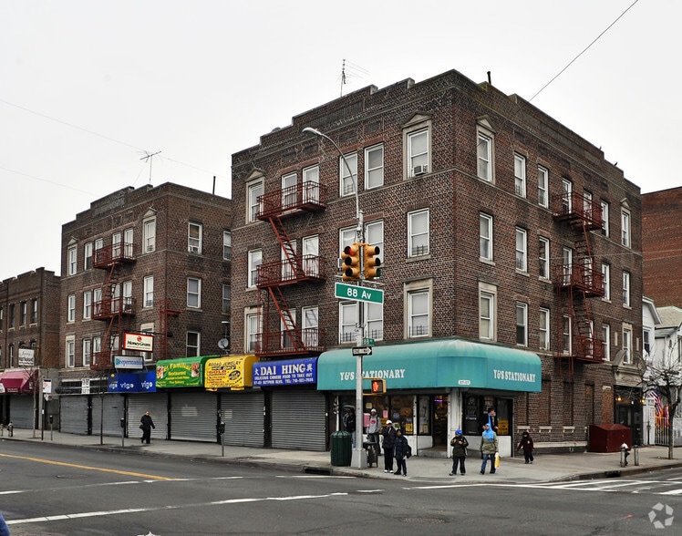 8787 Sutphin Blvd, Jamaica, NY à louer - Photo principale – Image 1 sur 5
