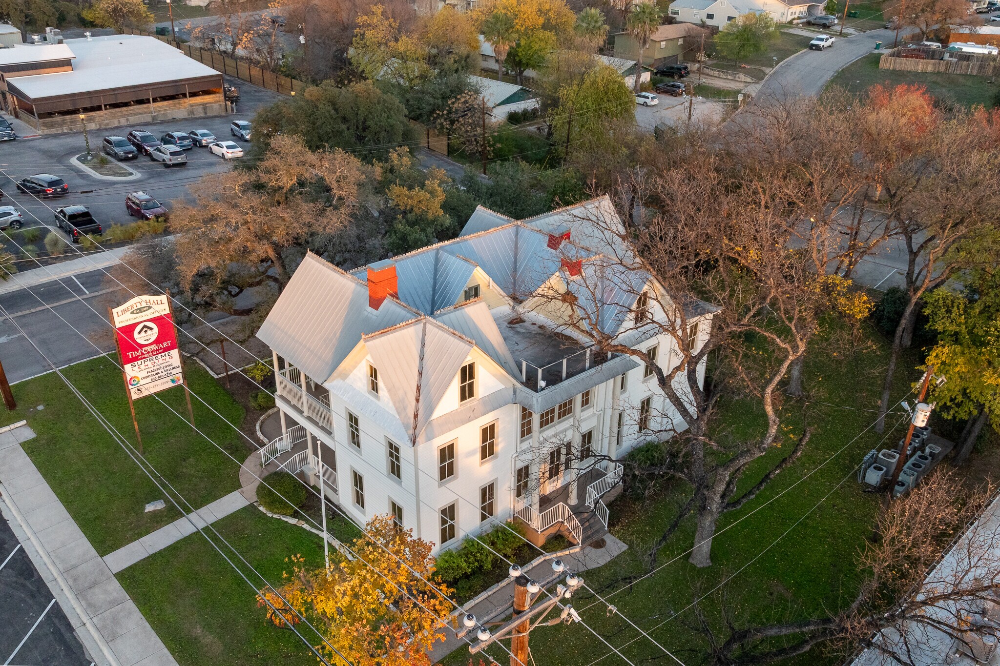 119 Avenue G, Marble Falls, TX à vendre Photo principale– Image 1 sur 33