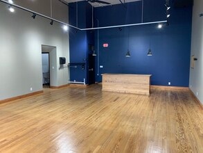 201 N Main St, Taylor, TX à vendre Photo de l’immeuble– Image 2 sur 5