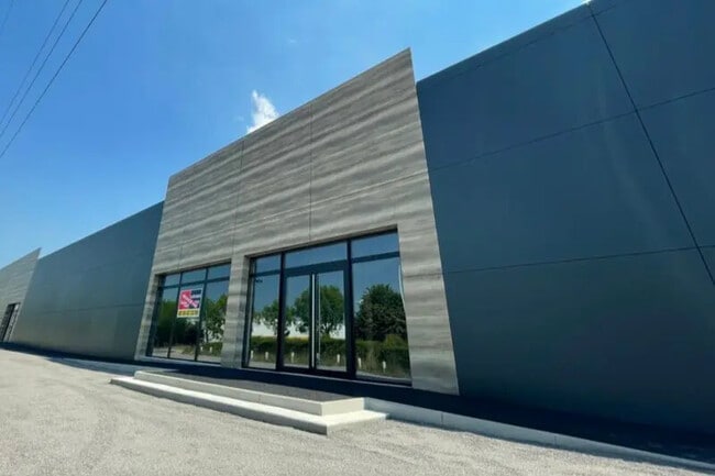 Plus de détails pour Local commercial à louer