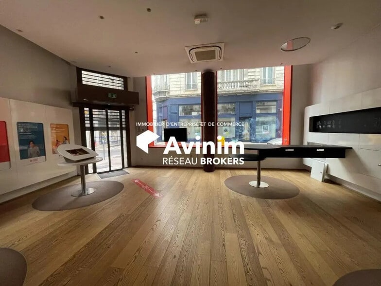 Local commercial dans Saint-Étienne à louer - Photo intérieure – Image 2 sur 6