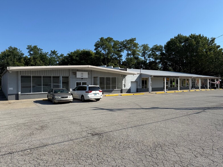 1812-1818 Petersburg Rd, Hebron, KY à vendre - Photo principale – Image 1 sur 7