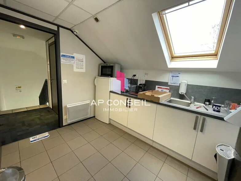 Bureau dans Les Loges-en-Josas à louer - Photo intérieure – Image 3 sur 4