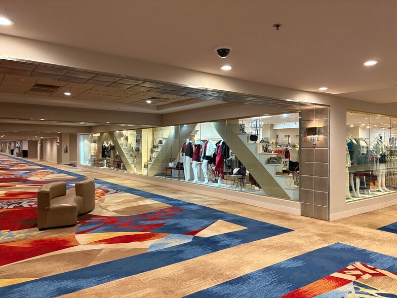 2500 E 2nd St, Reno, NV à louer - Photo intérieure – Image 3 sur 16