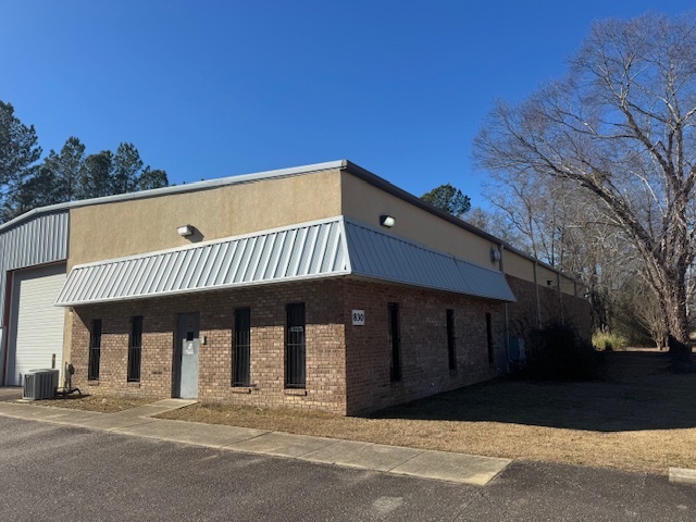 830 Tom Starling Rd, Fayetteville, NC à louer - Photo de l’immeuble – Image 1 sur 17