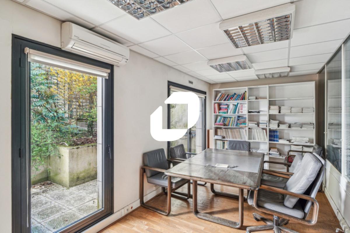 Bureau dans Paris à vendre Photo de l’immeuble– Image 1 sur 16