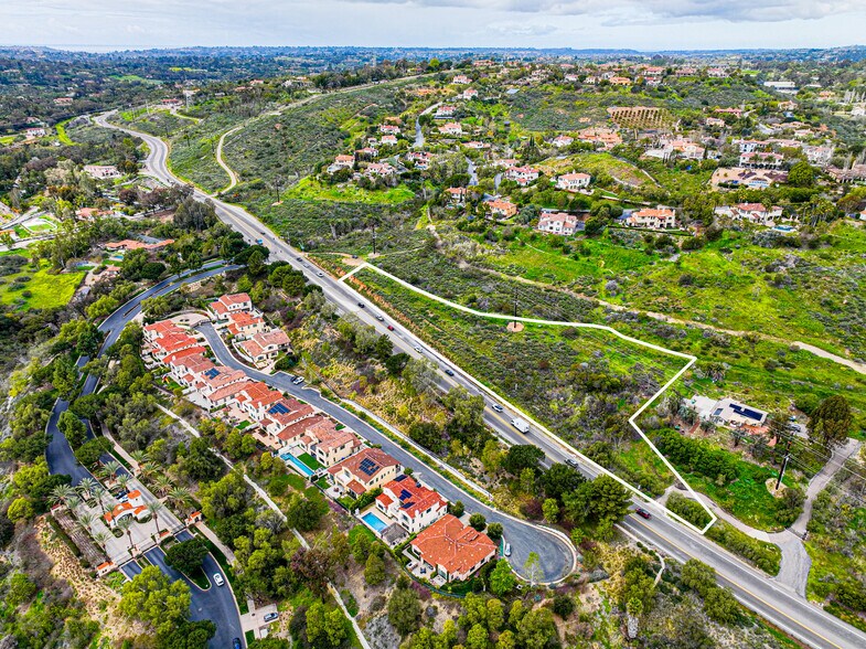 8010 Del Dios Highway, Rancho Santa Fe, CA à vendre - Photo principale – Image 1 sur 9
