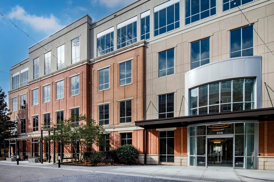 5410 Trinity Rd, Raleigh, NC à louer - Photo de l’immeuble – Image 2 sur 28