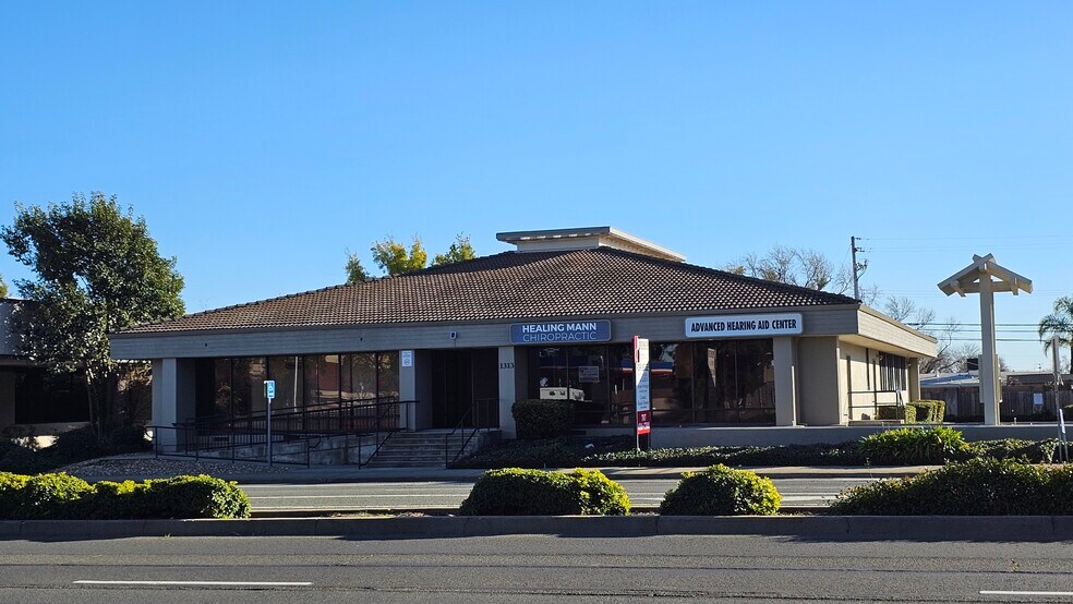 1313 Travis Blvd, Fairfield, CA à louer - Photo de l’immeuble – Image 1 sur 20