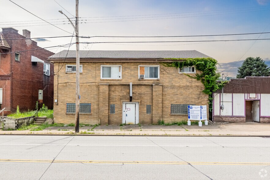 911 Duquesne Blvd, Duquesne, PA à vendre - Photo de l’immeuble – Image 2 sur 5