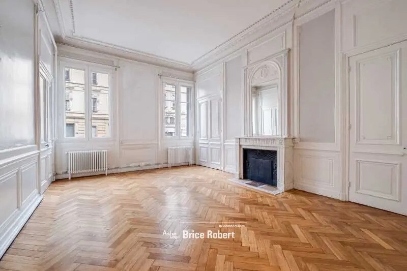 Bureau dans Lyon à vendre - Photo de l’immeuble – Image 3 sur 10