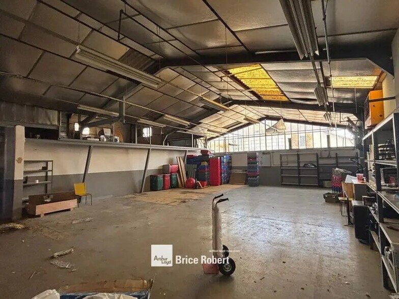 Local d’activités dans Vaulx-en-Velin à louer - Photo intérieure – Image 2 sur 6