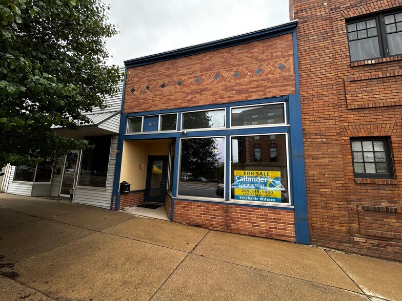 106 N Broad St, Hillsdale, MI à vendre - Photo de l’immeuble – Image 2 sur 12