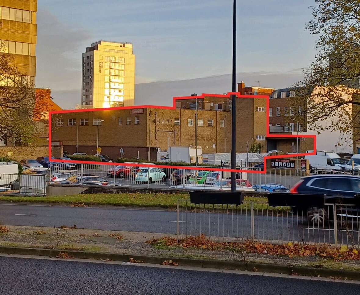 West St, Maidenhead à louer Photo principale– Image 1 sur 5