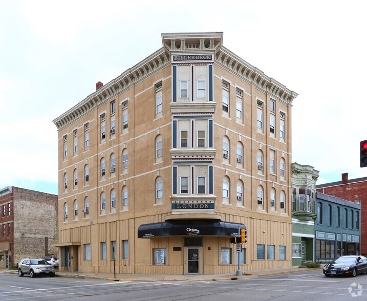 24-26 S Galena Ave, Freeport, IL à vendre - Photo de l’immeuble – Image 2 sur 31
