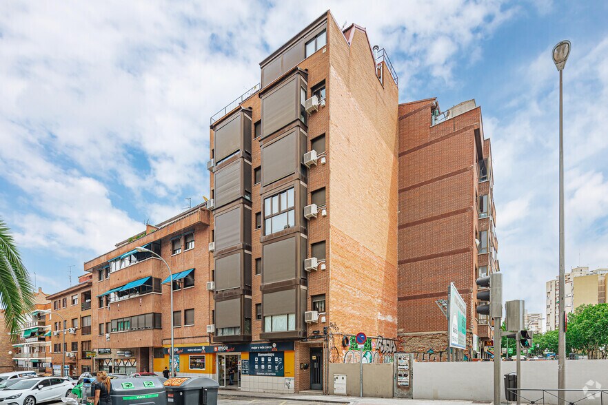 Calle de Pegaso, 4, Madrid, Madrid à louer - Photo principale – Image 1 sur 13
