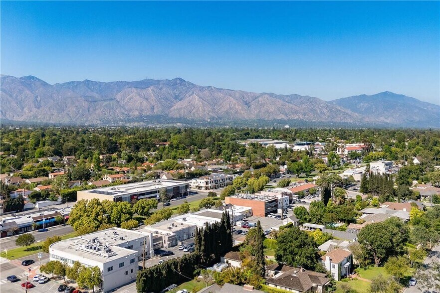 2343-2347 Huntington Dr, San Marino, CA à vendre - Aérien – Image 3 sur 7