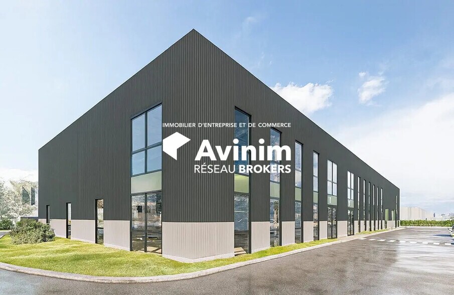 Local commercial dans Cluses à vendre - Photo de l’immeuble – Image 2 sur 2