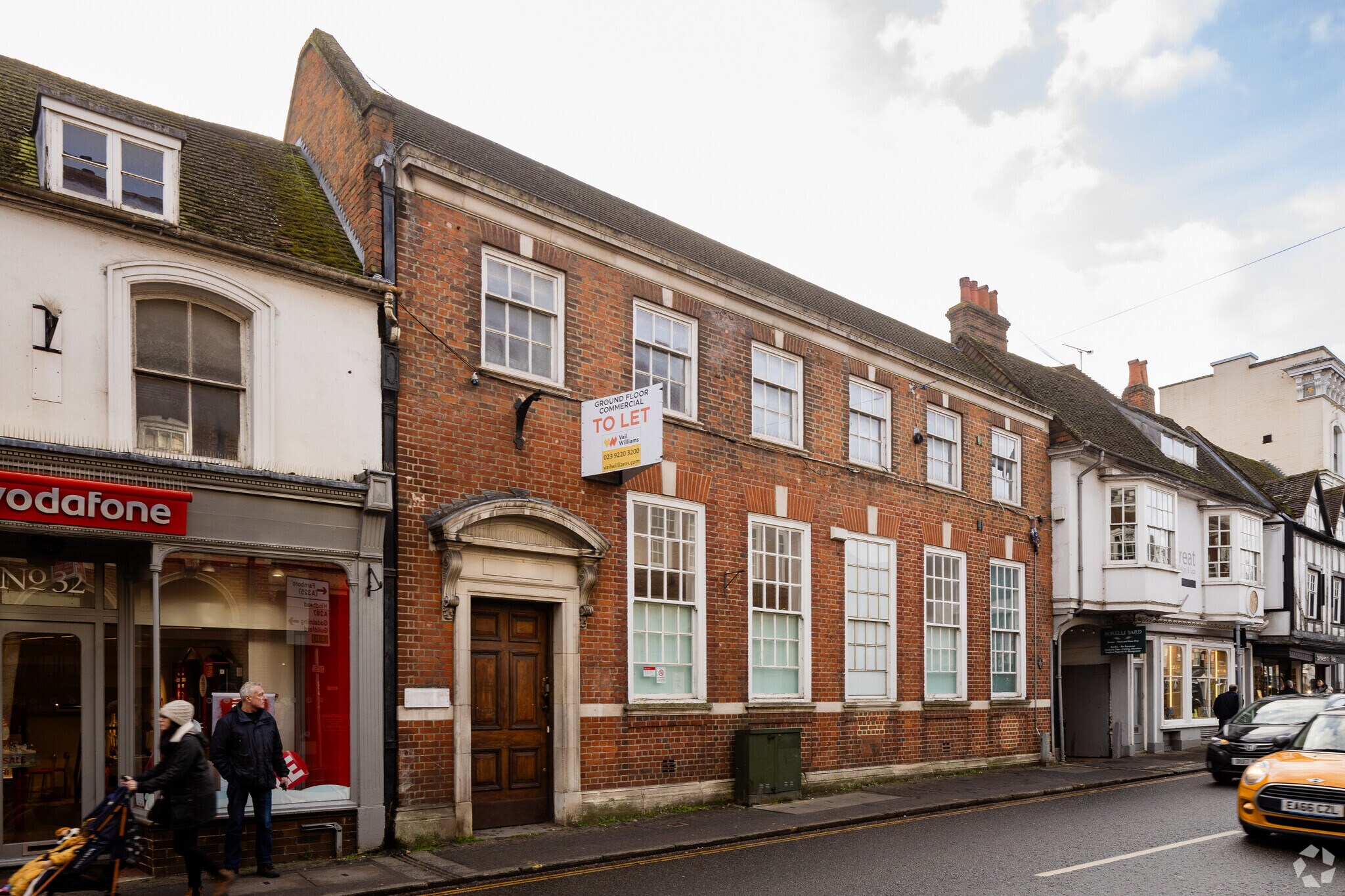 33 The Borough, Farnham à louer Photo principale– Image 1 sur 3