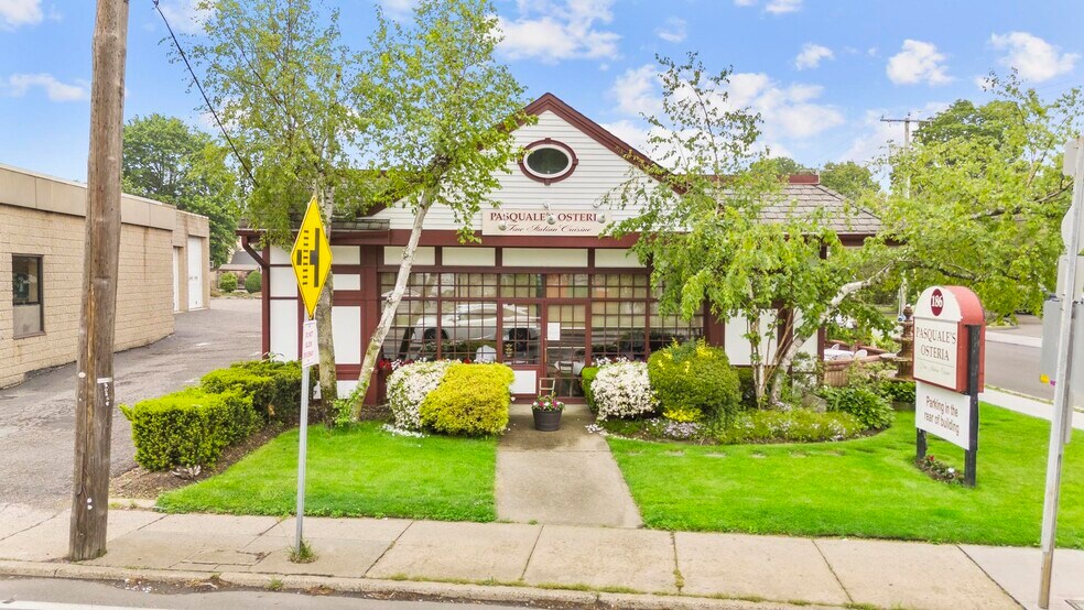 186 Main St, Norwalk, CT à vendre - Photo de l’immeuble – Image 2 sur 16