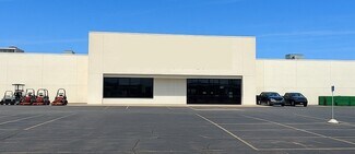Plus de détails pour 825 W Fulton St, Waupaca, WI - Local commercial à louer