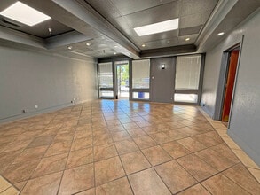 52 Mission Cir, Santa Rosa, CA à louer Photo intérieure– Image 2 sur 6