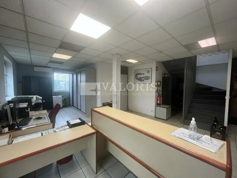 Local d'activités dans Miribel à vendre - Photo de l’immeuble – Image 3 sur 7