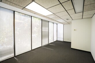 2610 NW 43rd St, Gainesville, FL à louer Photo intérieure– Image 1 sur 11