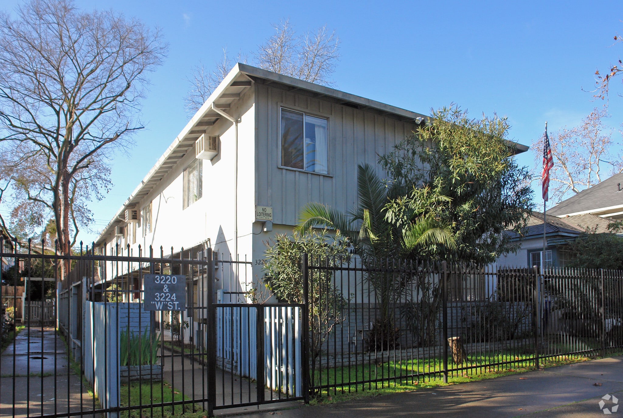 3220 W St, Sacramento, CA à vendre Photo principale– Image 1 sur 4