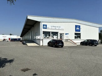 Plus de détails pour Local d'activités à louer