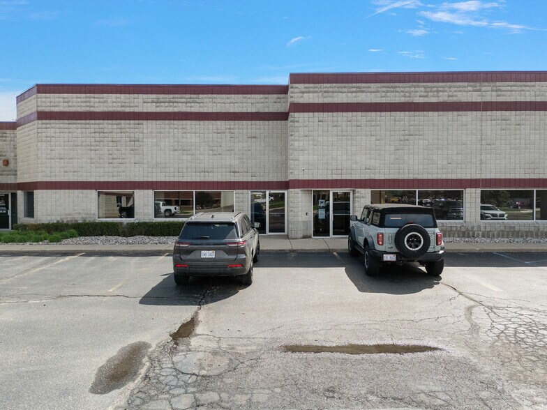 51410 Milano Dr, Macomb Township, MI à louer - Photo de l’immeuble – Image 2 sur 3