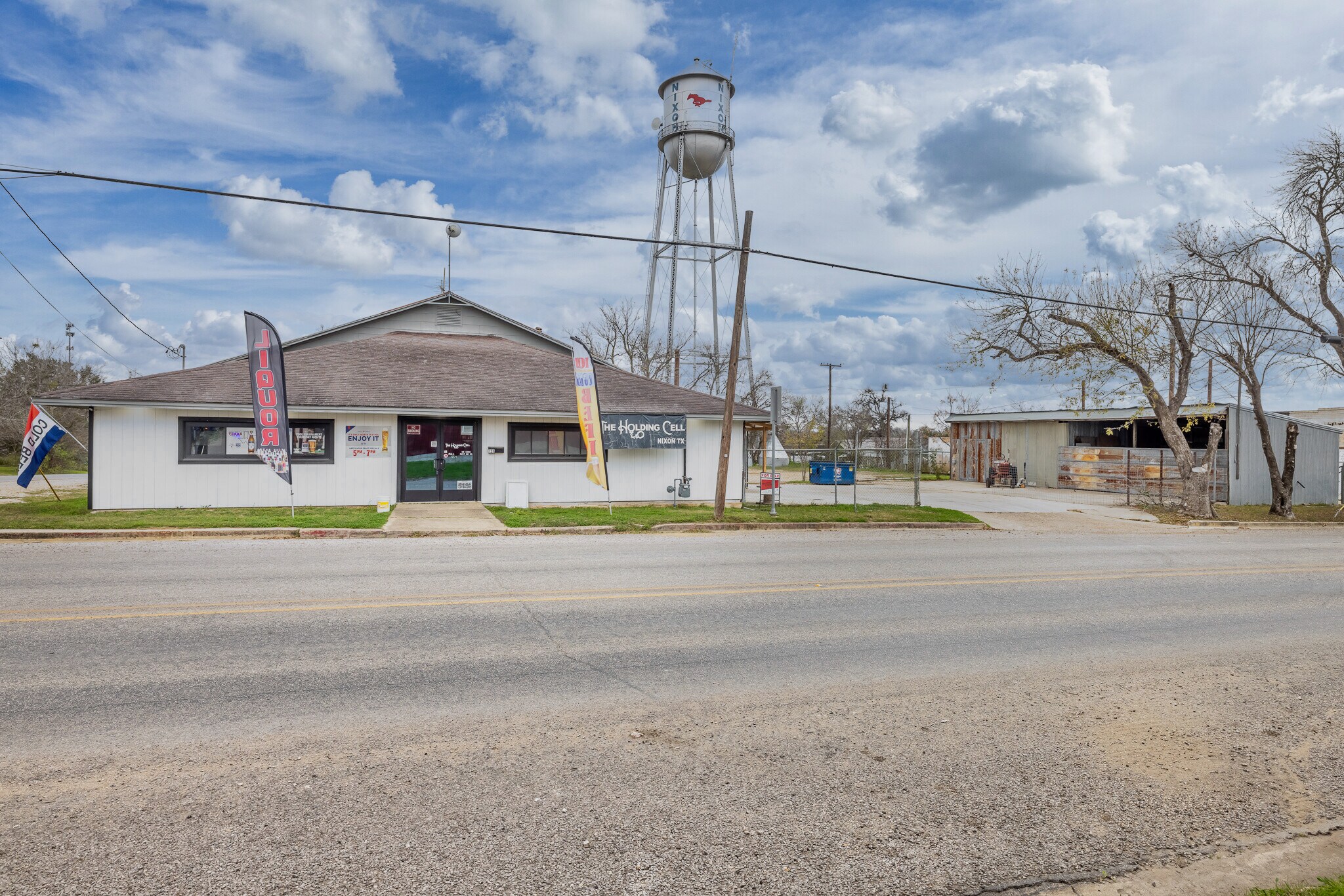 120 W 3rd St, Nixon, TX à vendre Photo principale– Image 1 sur 2
