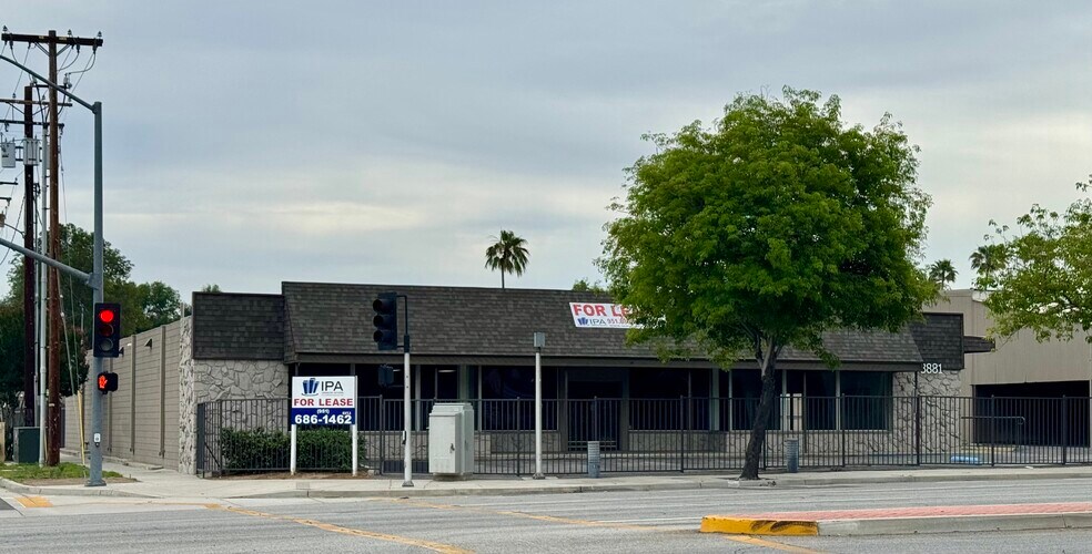 3881 Van Buren Blvd, Riverside, CA à louer - Photo de l’immeuble – Image 2 sur 8