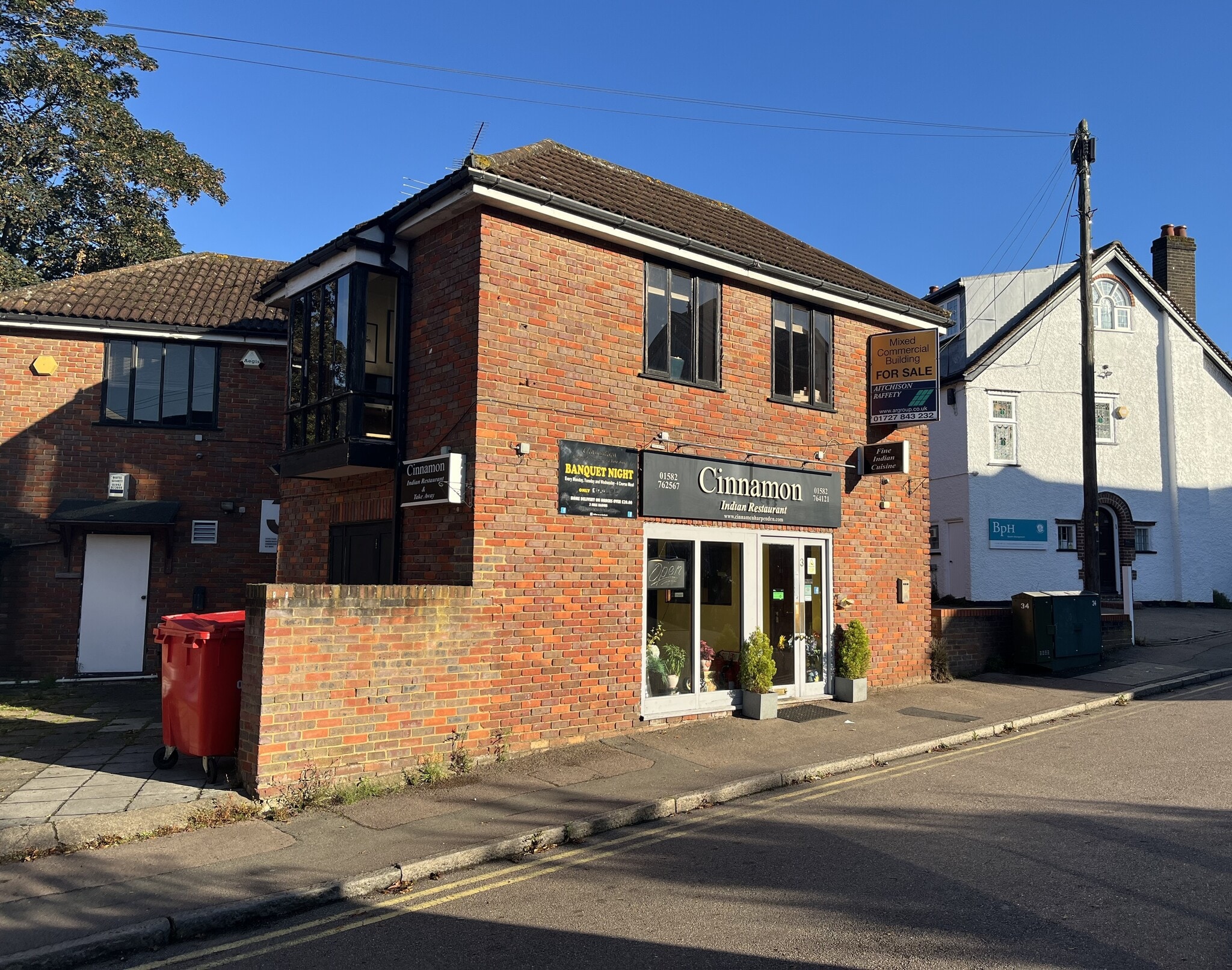 3-3 Thompsons Close, Harpenden à louer Photo de l’immeuble– Image 1 sur 4