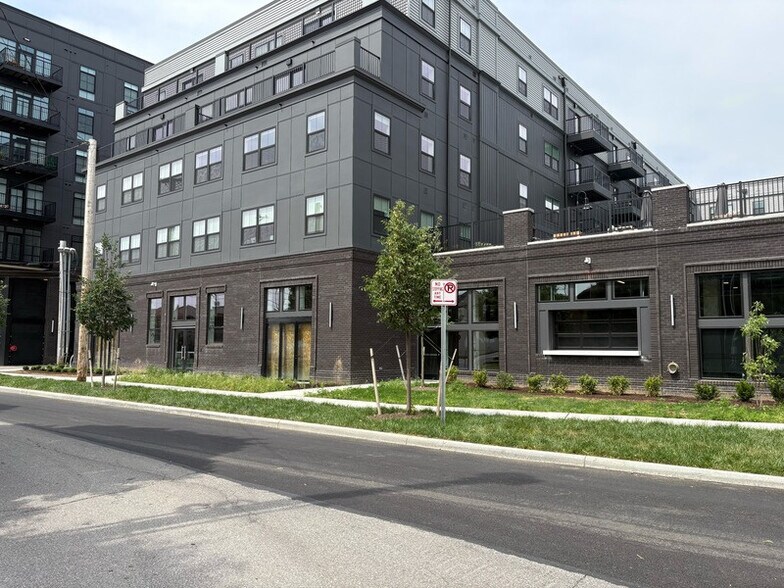 303 E 6th Ave, Columbus, OH à louer - Photo de l’immeuble – Image 2 sur 4