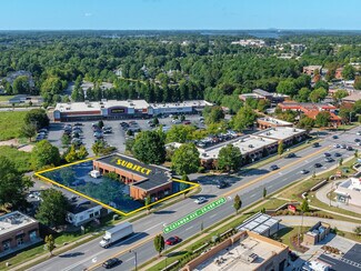 Plus de détails pour 20110 W Catawba Ave, Cornelius, NC - Local commercial à vendre