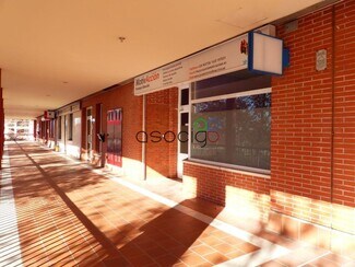 Plus de détails pour Local commercial à louer