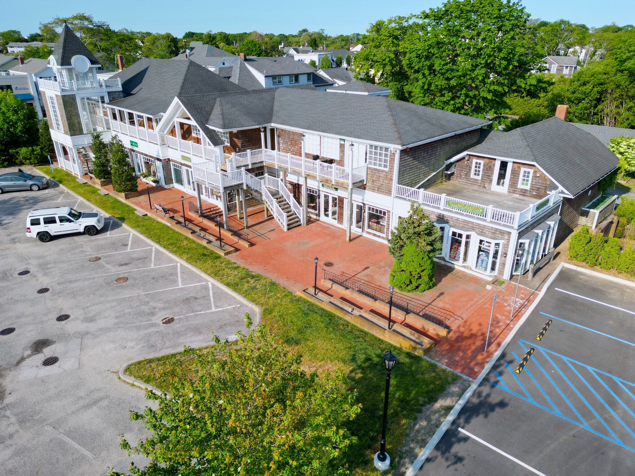 132 Main St, Westhampton Beach, NY à louer Photo principale– Image 1 sur 13