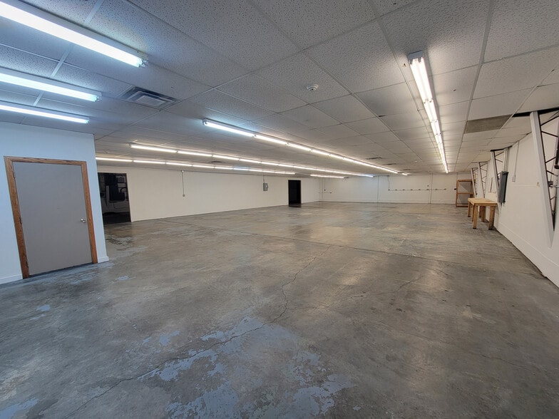 2210 Delaware St, Lawrence, KS à vendre - Photo intérieure – Image 2 sur 6