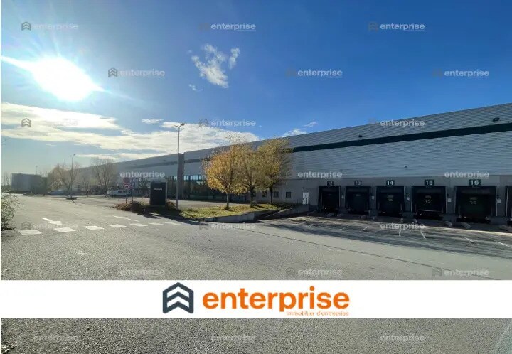 Industriel/Logistique dans Fretin à louer Photo de l’immeuble– Image 1 sur 2
