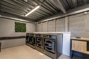 The Nest - Immobilier d'entreprise
