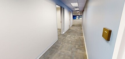 8665 Baypine Rd, Jacksonville, FL à louer Photo de l’immeuble– Image 2 sur 6