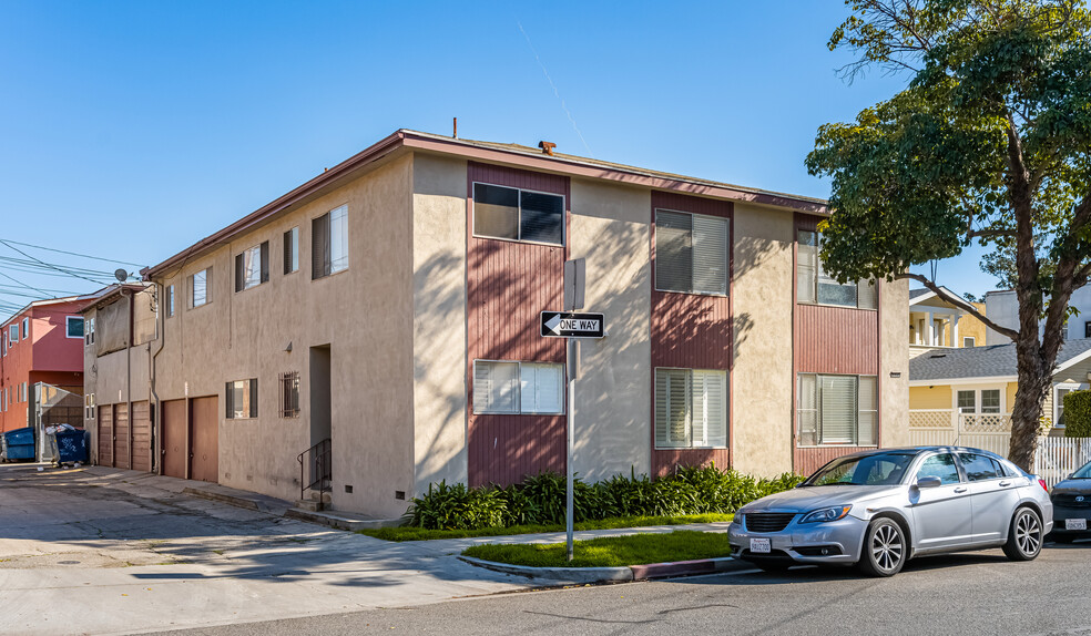 120-124 Bonito ave, Long Beach, CA à vendre - Photo de l’immeuble – Image 3 sur 7